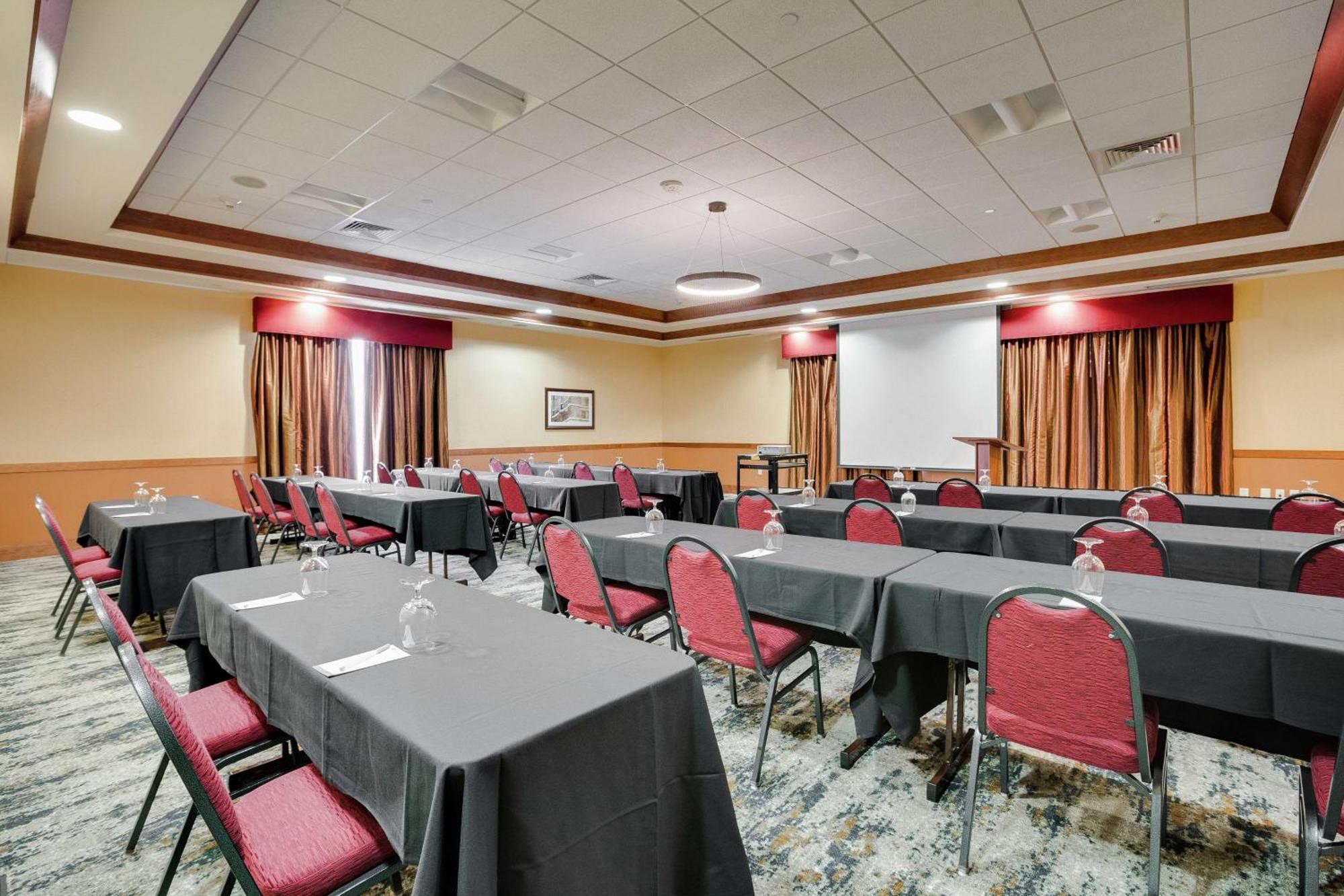 Hilton Garden Inn Milwaukee Airport Εξωτερικό φωτογραφία