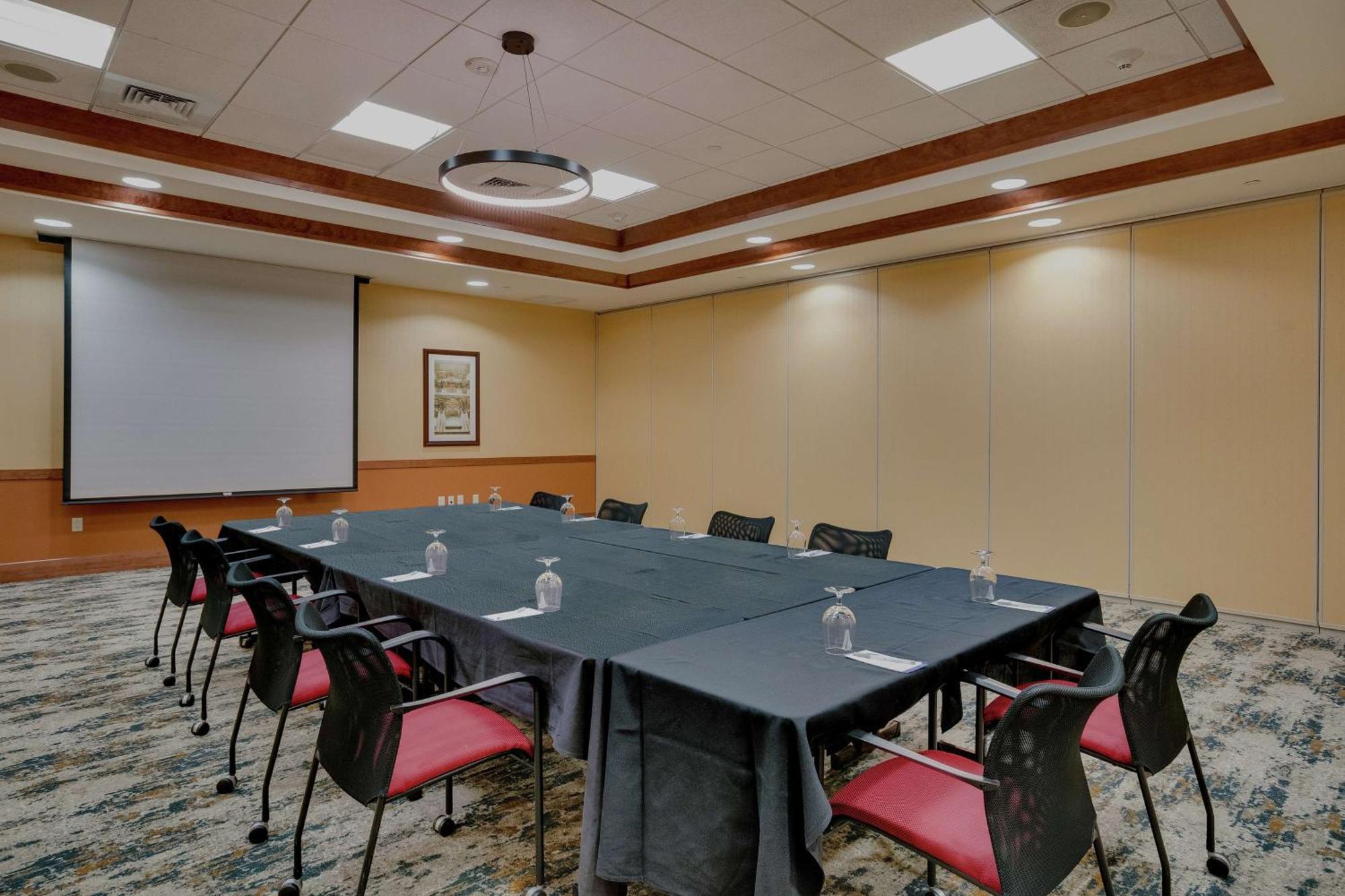 Hilton Garden Inn Milwaukee Airport Εξωτερικό φωτογραφία